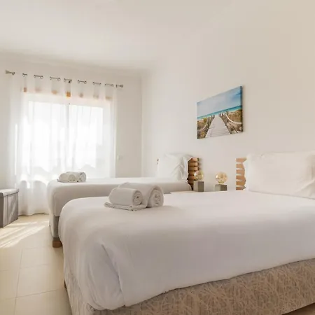 By The In D'el Rey Óbidos