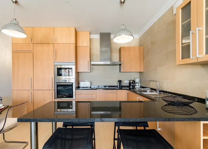 By The In D'el Rey * אובידוס